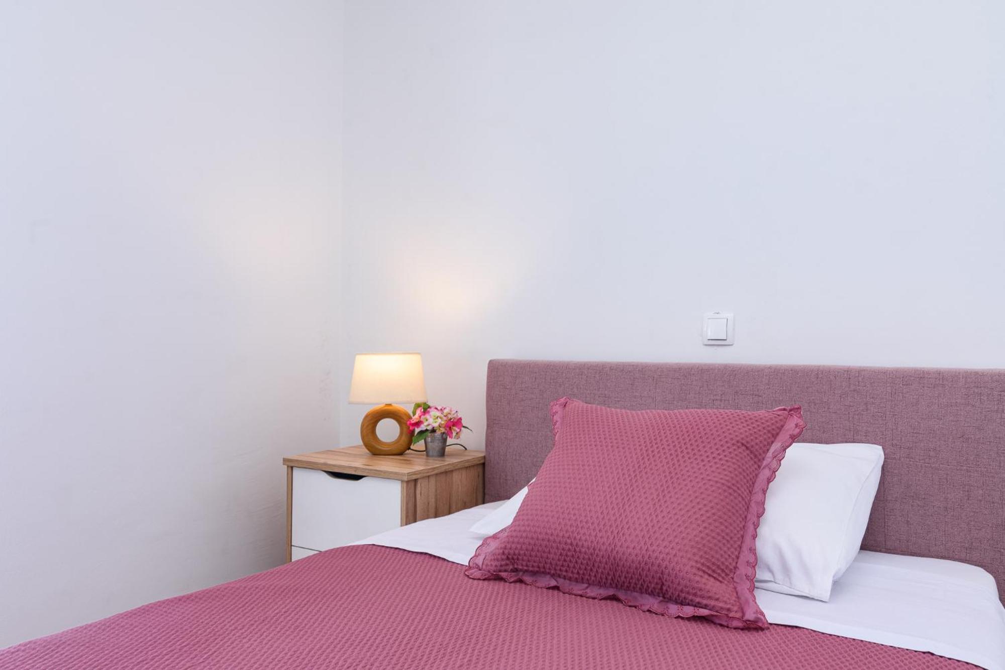 טרוגיר Apartments Eva מראה חיצוני תמונה