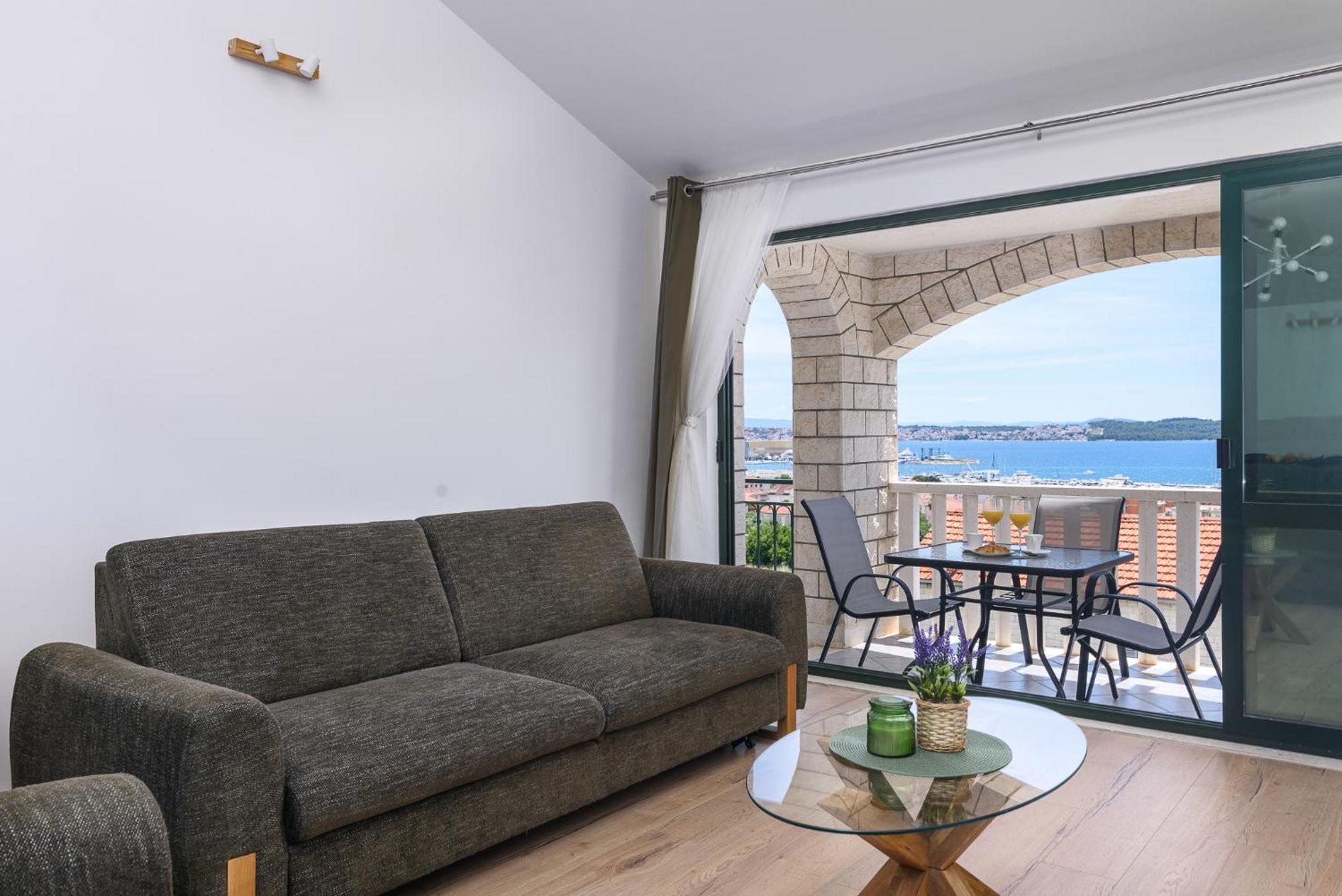 טרוגיר Apartments Eva מראה חיצוני תמונה