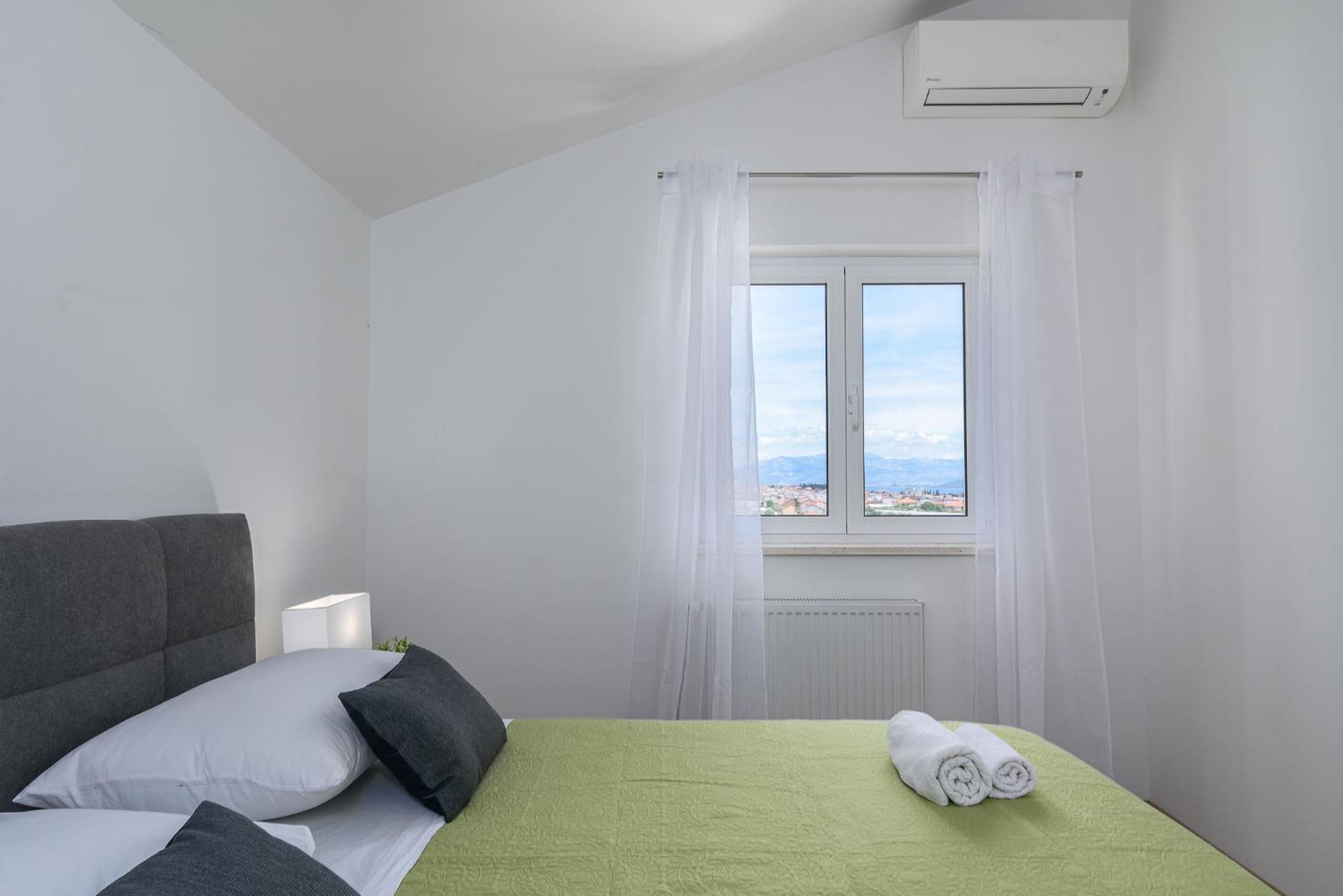 טרוגיר Apartments Eva מראה חיצוני תמונה