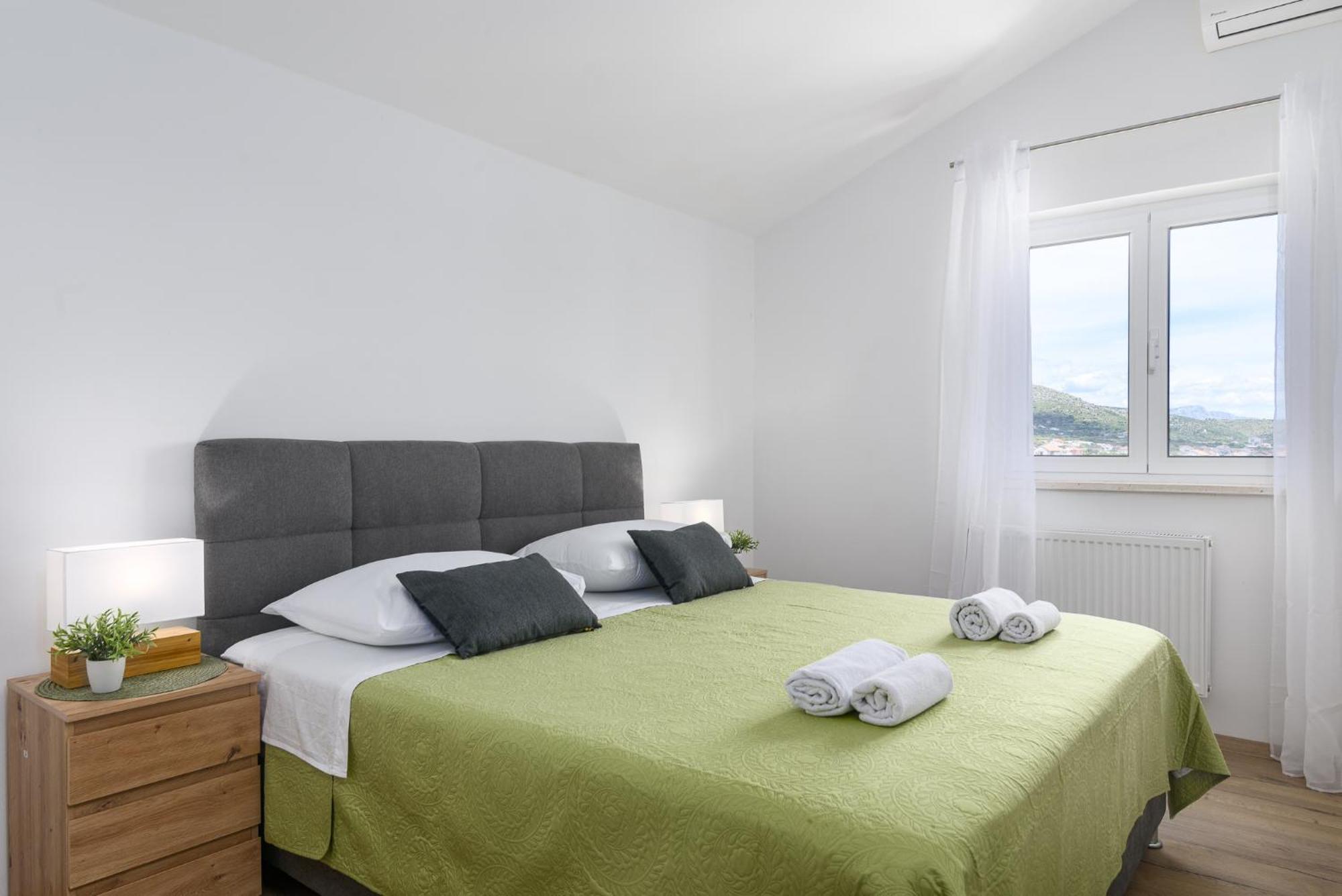 טרוגיר Apartments Eva מראה חיצוני תמונה