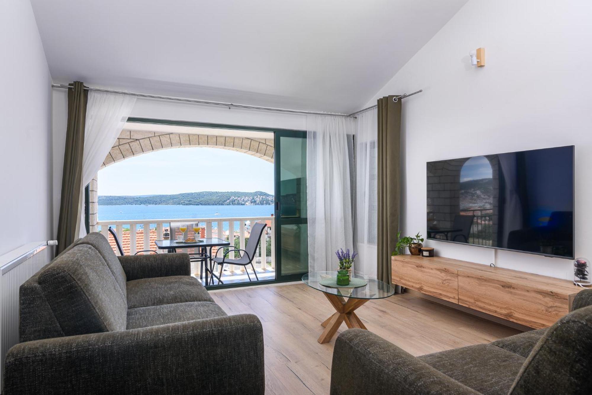 טרוגיר Apartments Eva מראה חיצוני תמונה