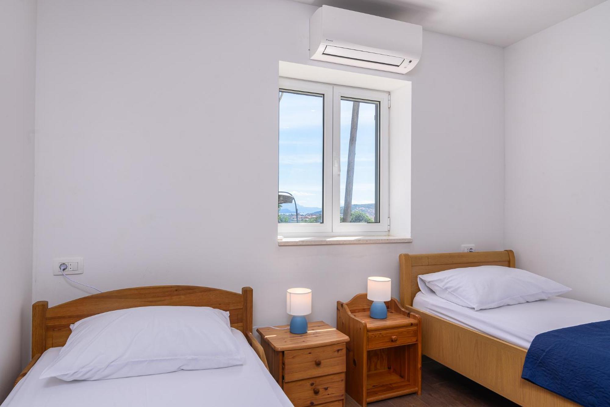 טרוגיר Apartments Eva מראה חיצוני תמונה