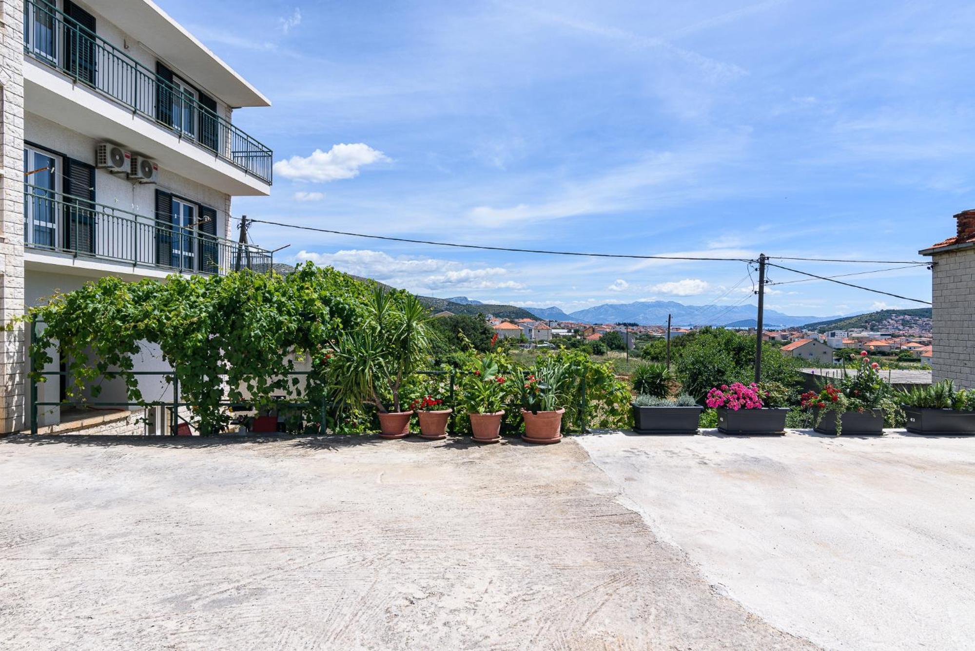 טרוגיר Apartments Eva מראה חיצוני תמונה